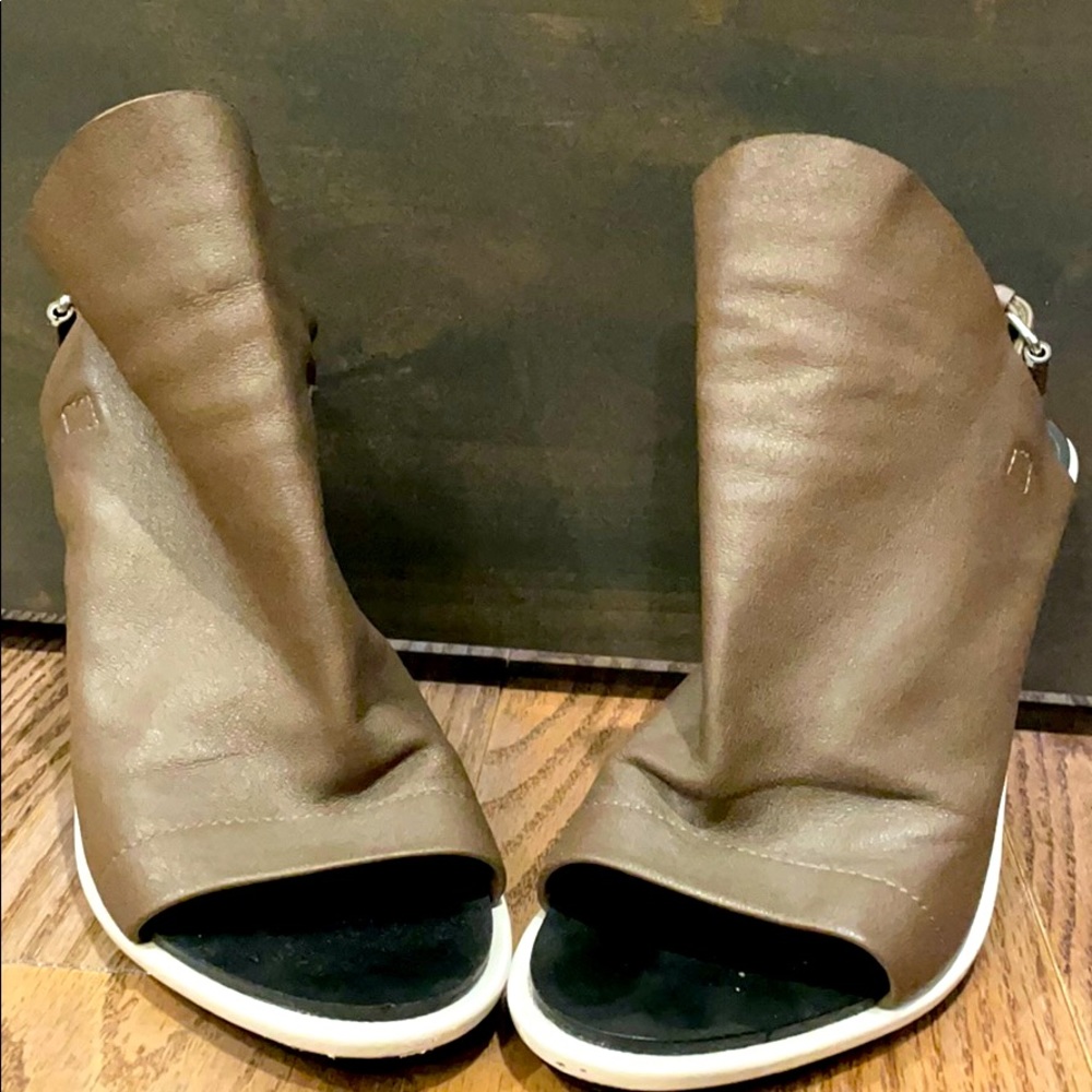 Authentic Balenciaga Glove shoe